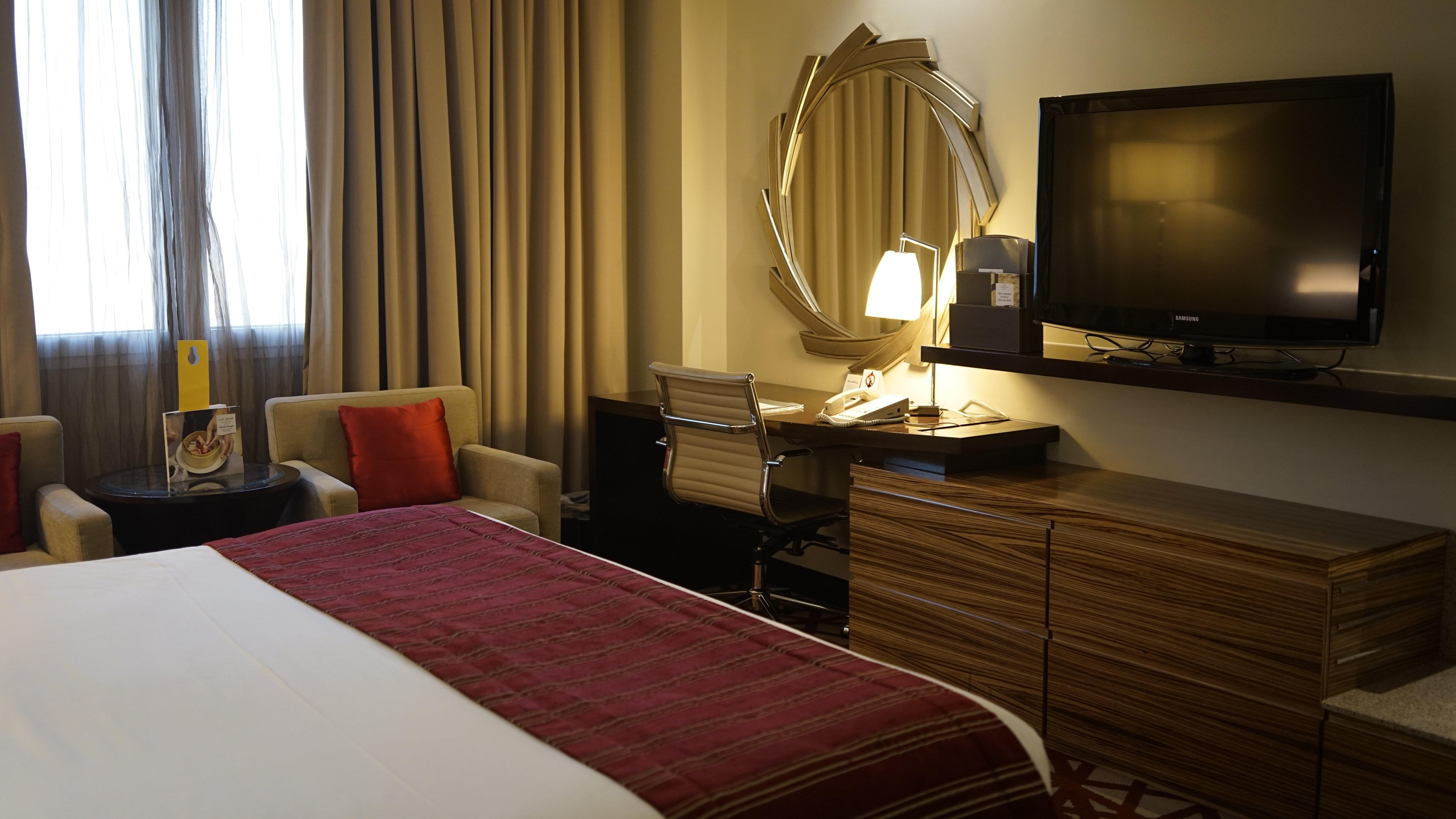 Crowne Plaza Dubai Deira By Ihg Ξενοδοχείο Εξωτερικό φωτογραφία A room at the hotel