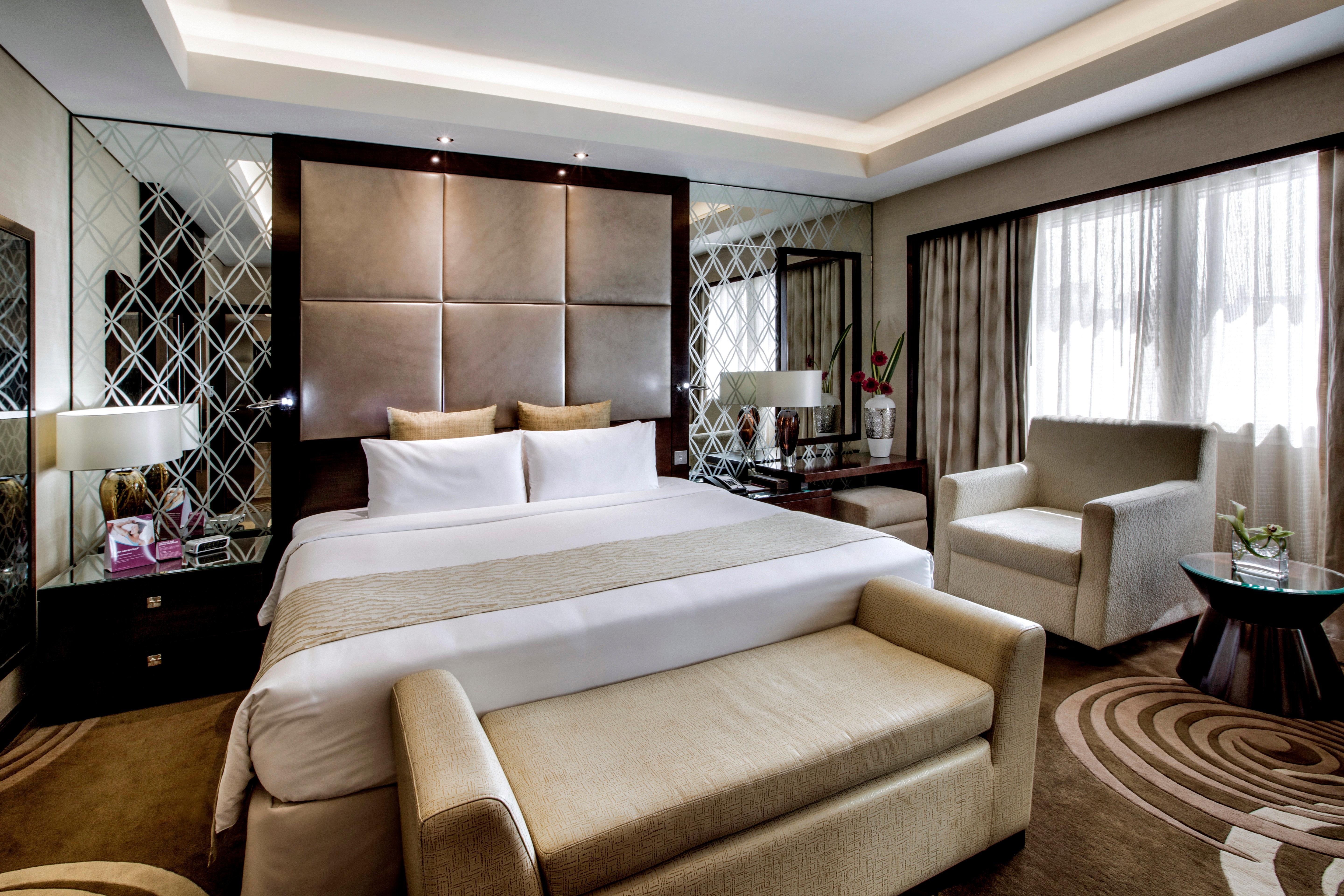 Crowne Plaza Dubai Deira By Ihg Ξενοδοχείο Εξωτερικό φωτογραφία A bedroom at the Taj Mahal Palace, Mumbai